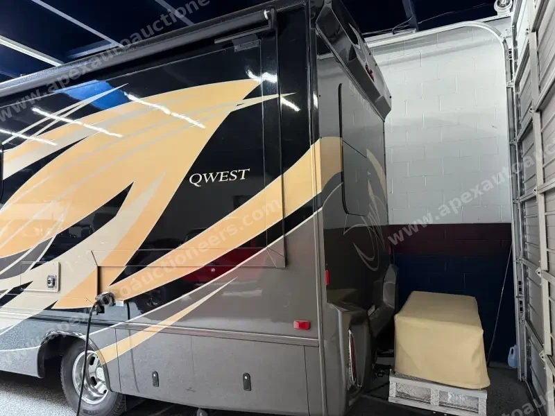 2019 Entegra Qwest 24L photo 28