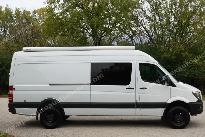 2015 Freightliner Sprinter 2500 4x4 photo 13