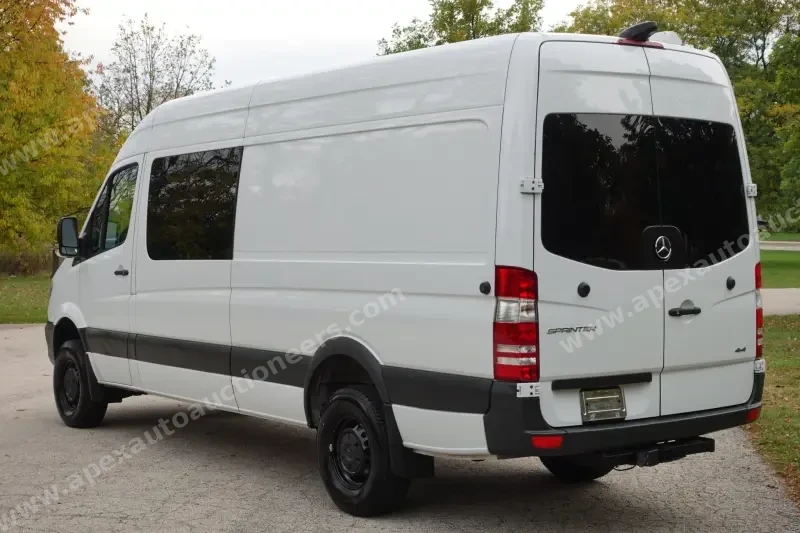 2015 Freightliner Sprinter 2500 4x4 photo 6