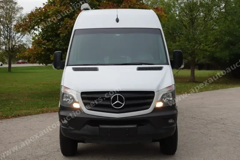 2015 Freightliner Sprinter 2500 4x4 photo 19