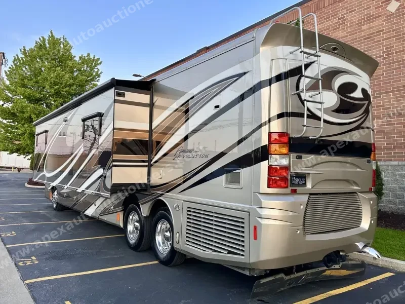 2015 American Revolution LE 42T Motorcoach photo 29