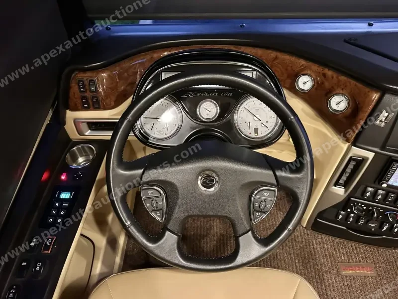 2015 American Revolution LE 42T Motorcoach photo 109