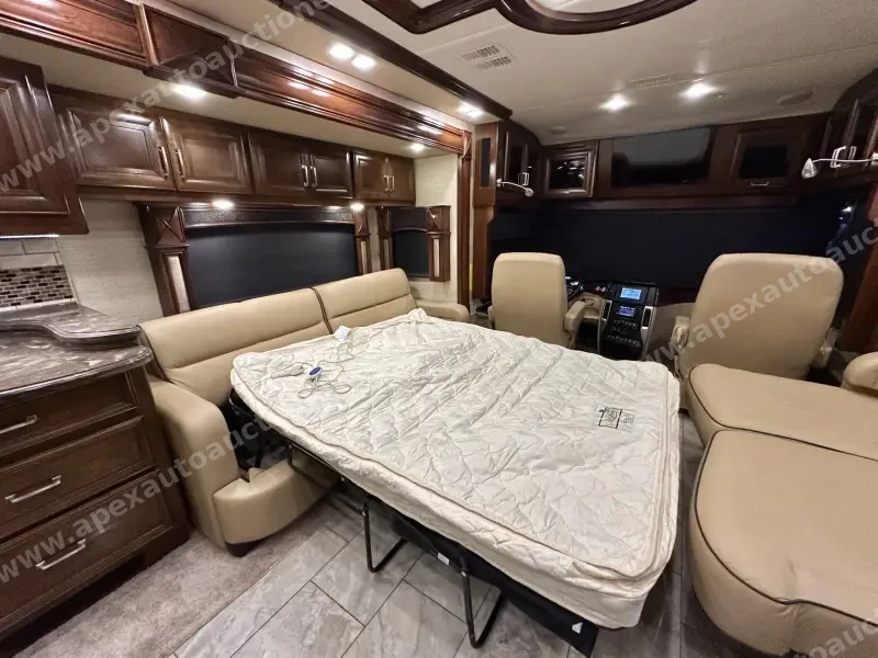 2015 American Revolution LE 42T Motorcoach photo 126