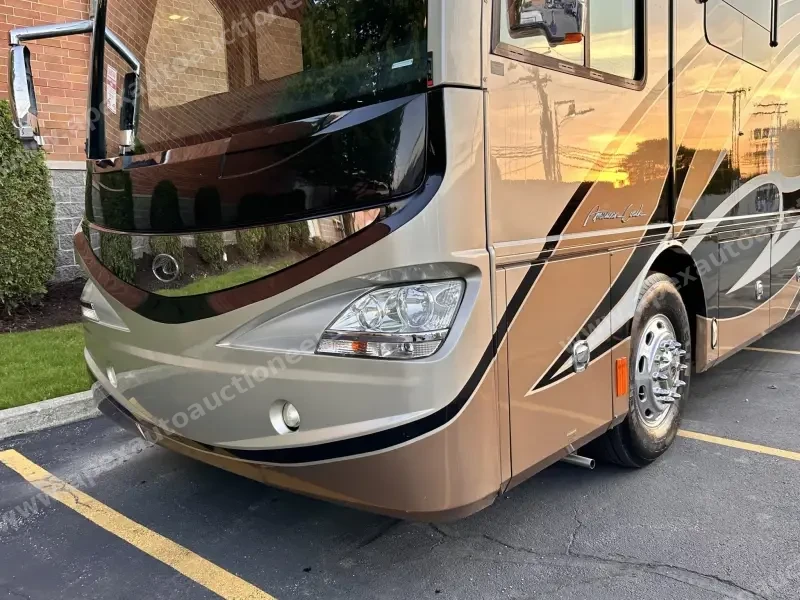 2015 American Revolution LE 42T Motorcoach photo 44