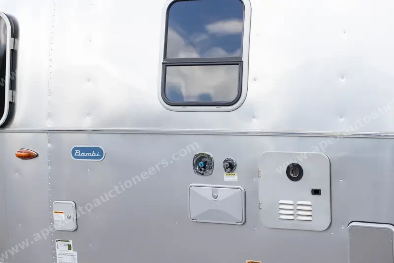 2021 Airstream Bambi 16′ Travel Trailer photo 40