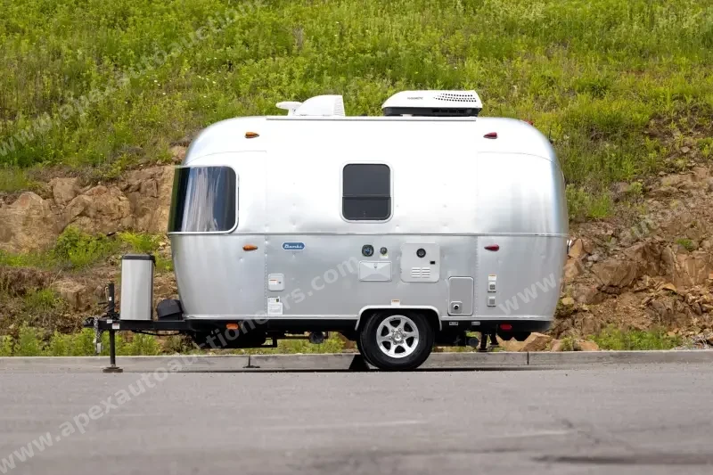 2021 Airstream Bambi 16′ Travel Trailer photo 6