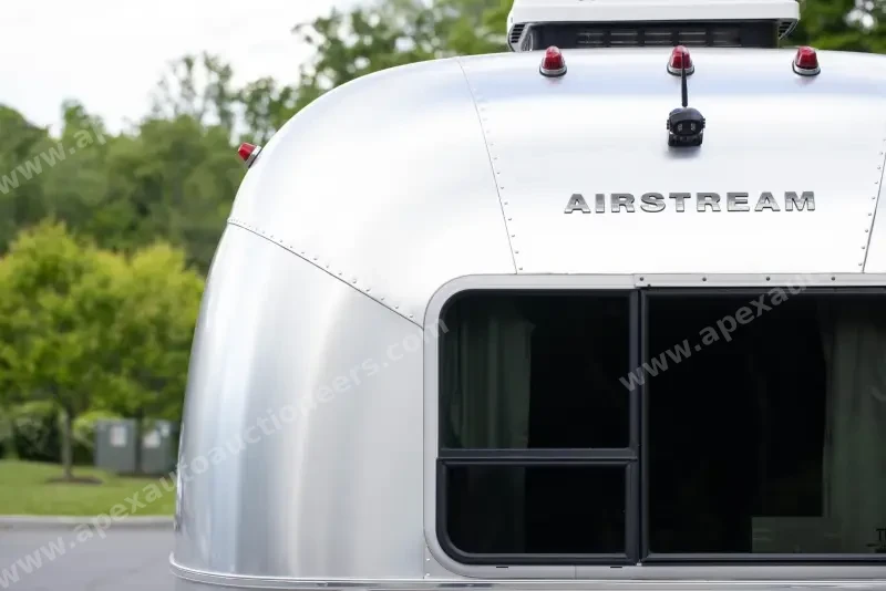 2021 Airstream Bambi 16′ Travel Trailer photo 31
