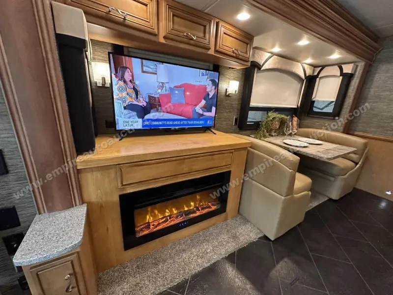 2015 Newmar Ventana 3807 photo 36