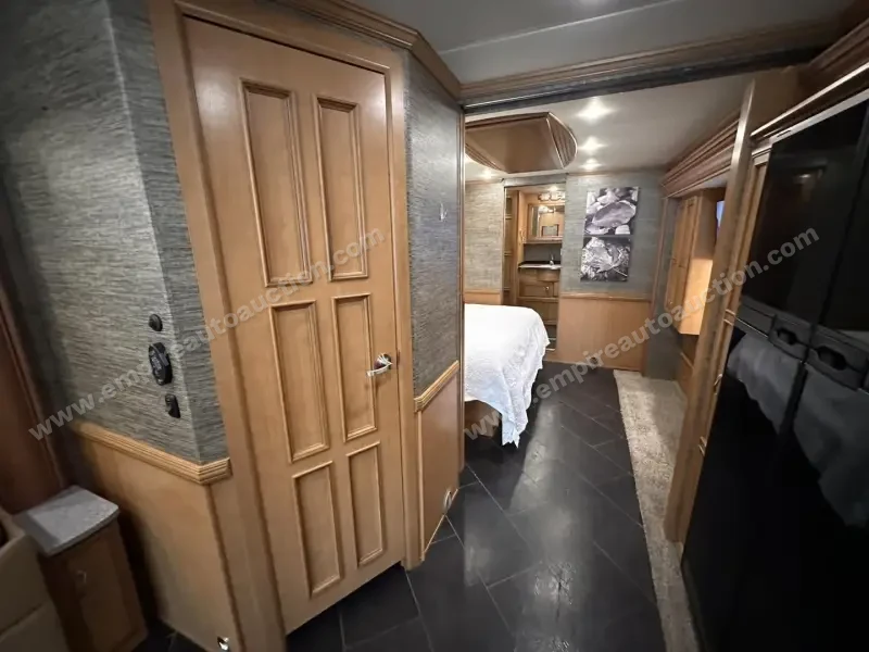 2015 Newmar Ventana 3807 photo 41