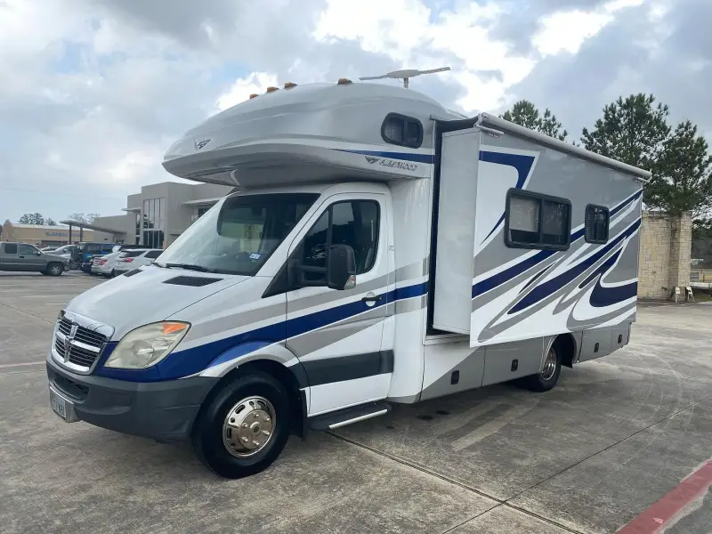 2009 Fleetwood Pulse 24a photo 1