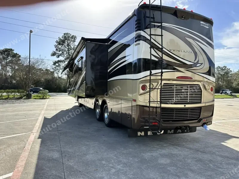2015 Newmar Ventana 4037 photo 8