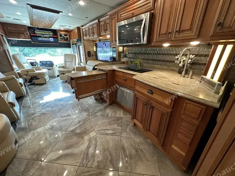 2016 Newmar Dutchstar 4018 photo 46