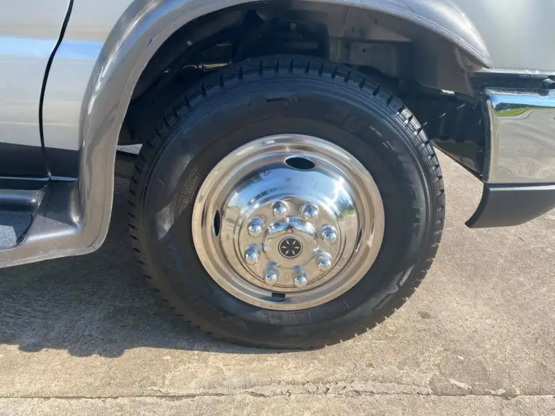 2019 Forest River Forester 3041 photo 8