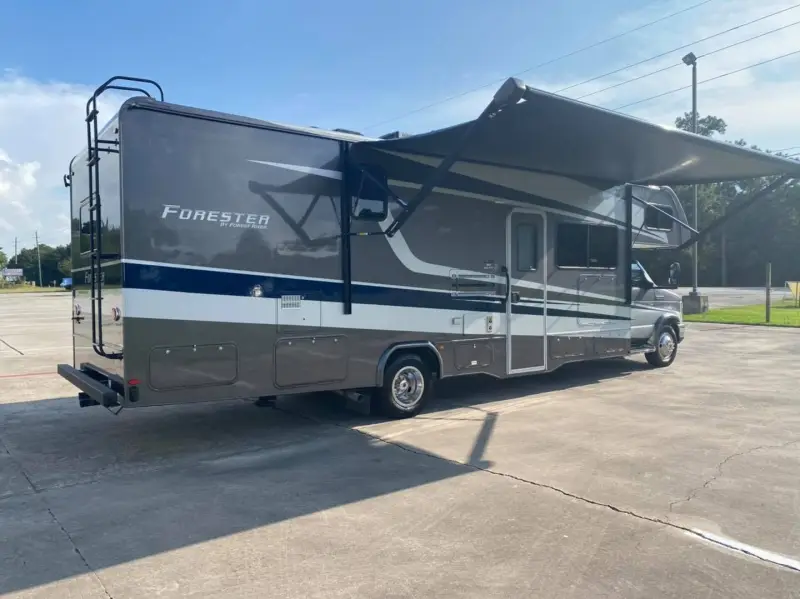 2019 Forest River Forester 3041 photo 6