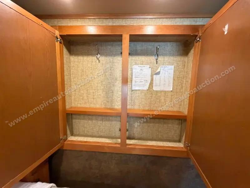 2015 Tiffin Allegro Bay 32 photo 37
