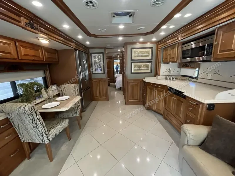 2013 Tiffin Phaeton 36GH photo 45