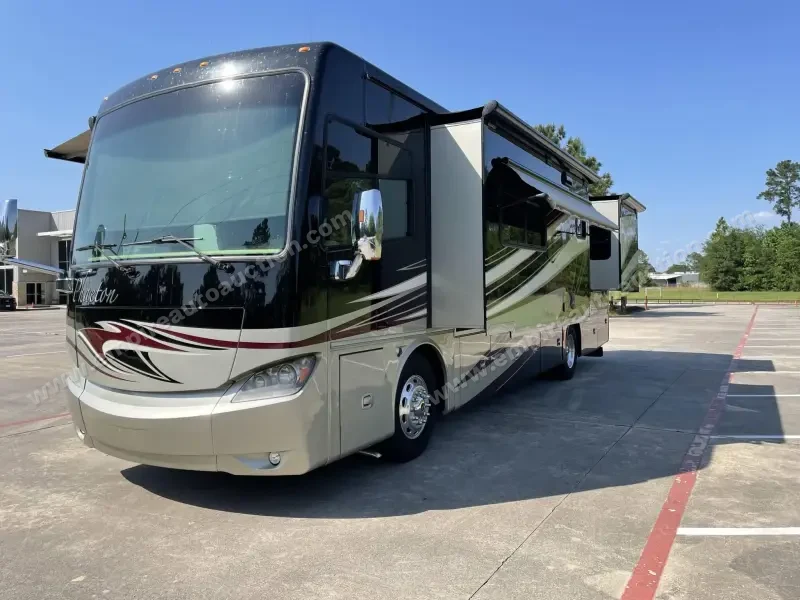 2013 Tiffin Phaeton 36GH photo 4