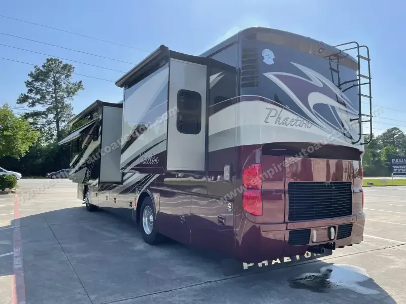 2013 Tiffin Phaeton 36GH photo 24