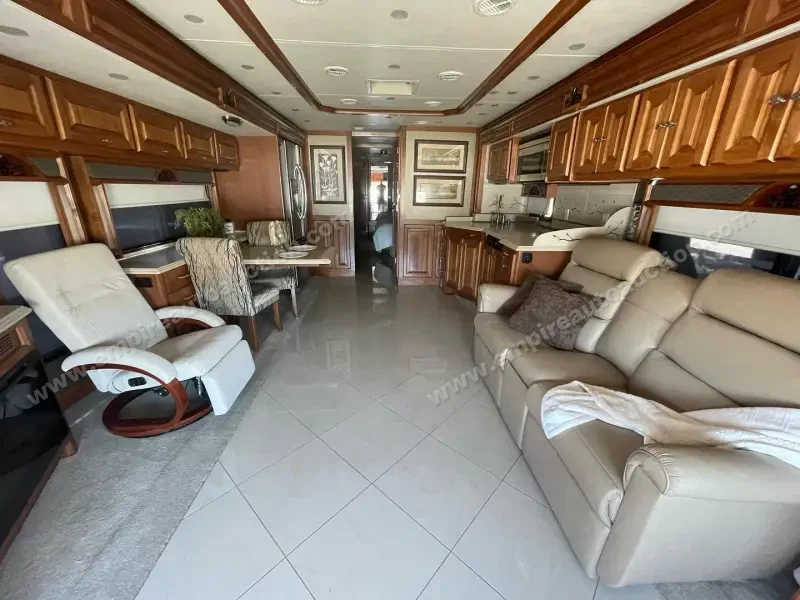 2013 Tiffin Phaeton 36GH photo 7