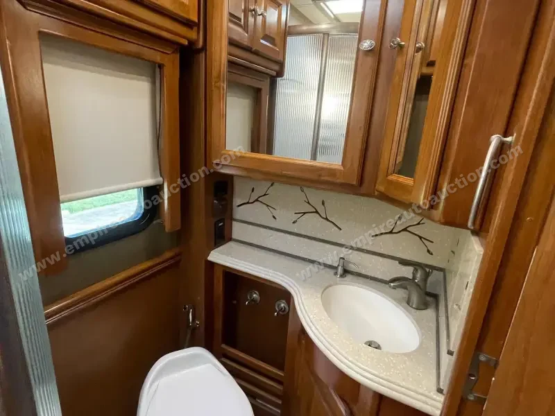 2013 Tiffin Phaeton 36GH photo 13