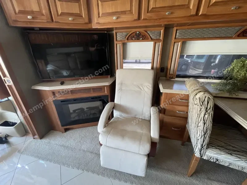 2013 Tiffin Phaeton 36GH photo 16