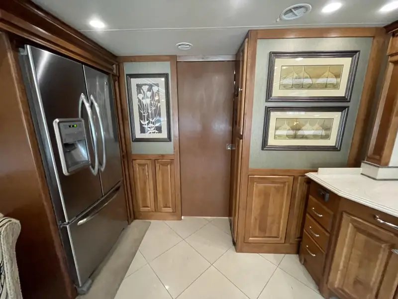 2013 Tiffin Phaeton 36GH photo 55