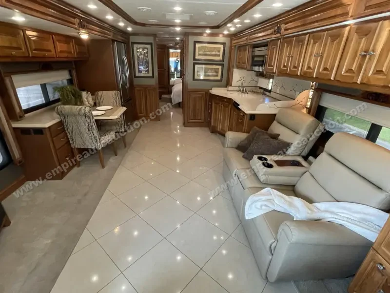2013 Tiffin Phaeton 36GH photo 19