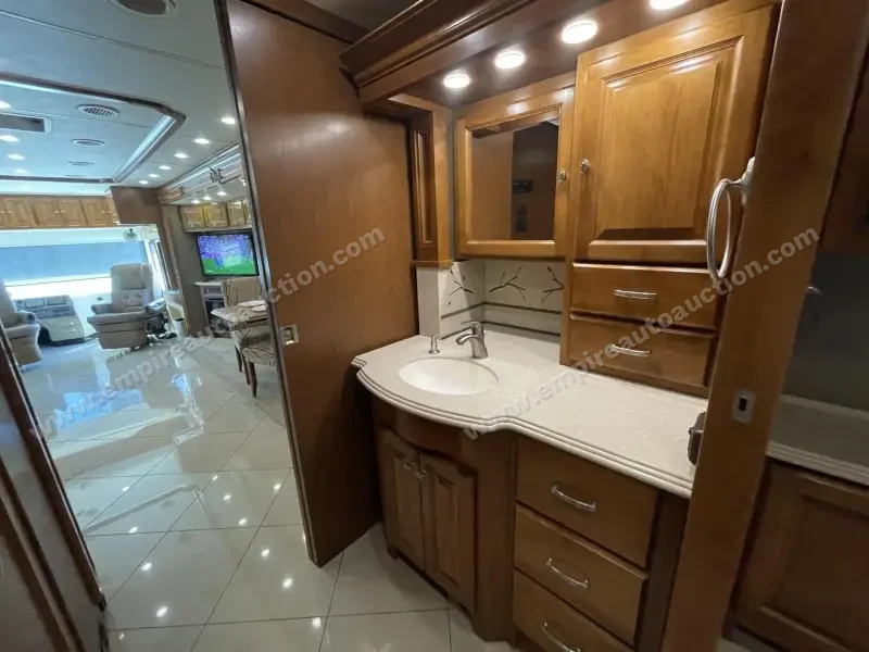 2013 Tiffin Phaeton 36GH photo 63