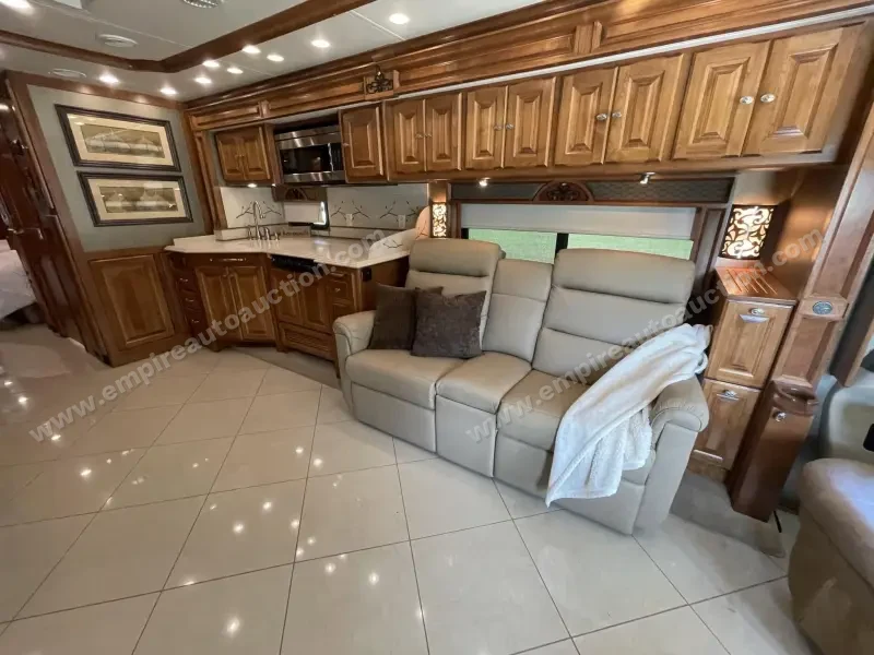 2013 Tiffin Phaeton 36GH photo 44