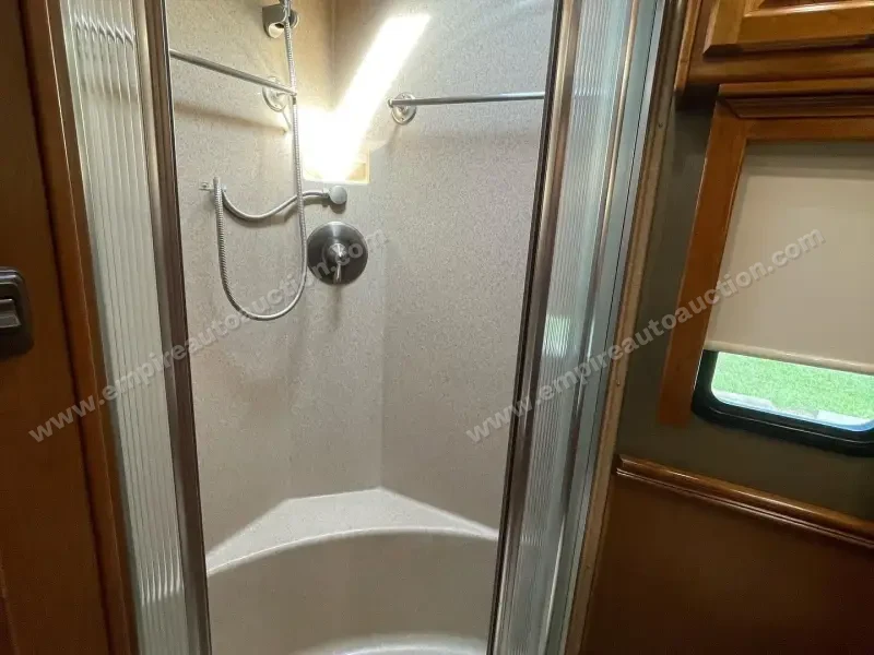 2013 Tiffin Phaeton 36GH photo 14