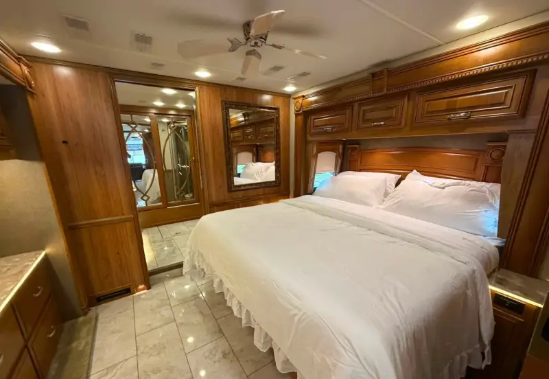 2017 Entegra Anthem 44B photo 34