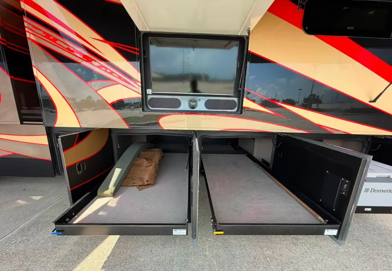 2017 Entegra Anthem 44B photo 54