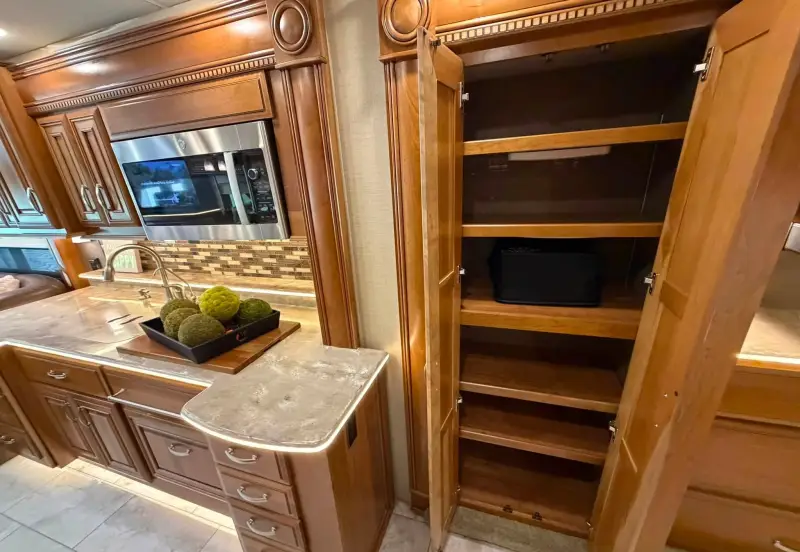 2017 Entegra Anthem 44B photo 26
