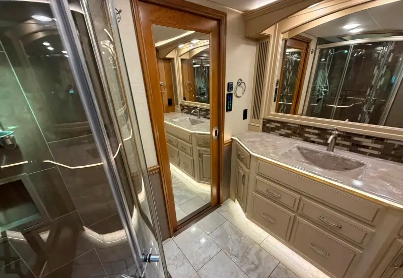 2017 Entegra Anthem 44B photo 44