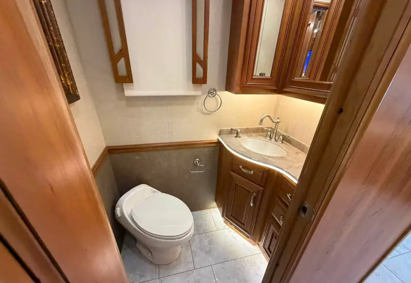2017 Entegra Anthem 44B photo 29