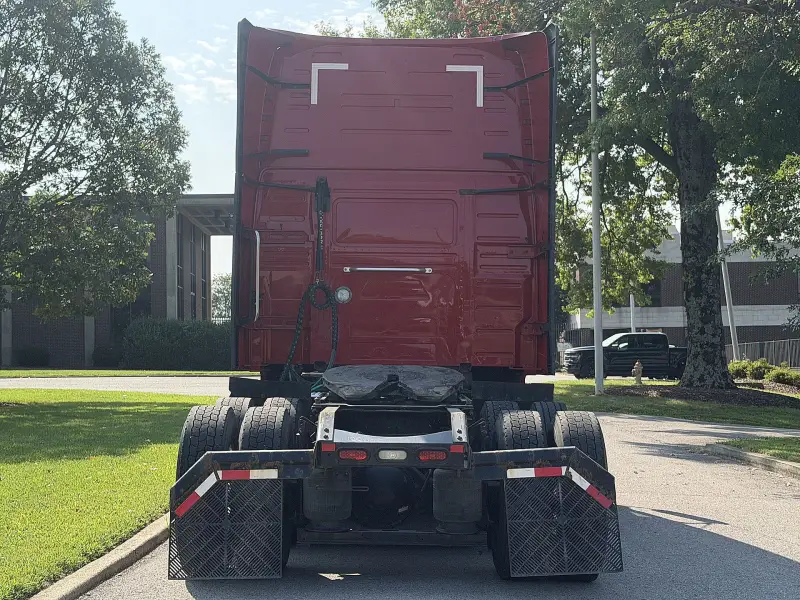 2022 Volvo VNL 760 photo 5
