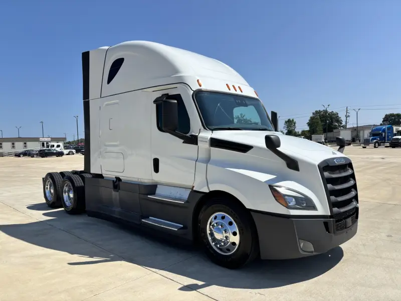 2021 Freightliner CASCADIA 126  - 455 HP photo 6