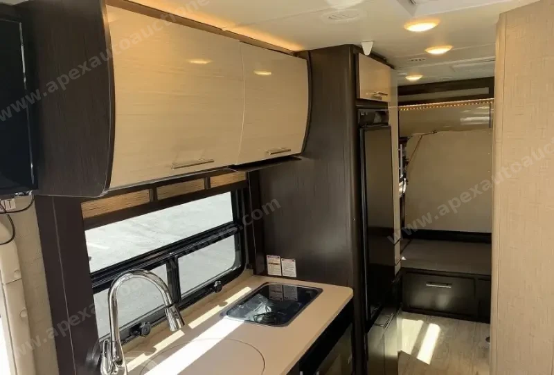 2018 Gemini 23TR by Thor Motor Coach photo 24