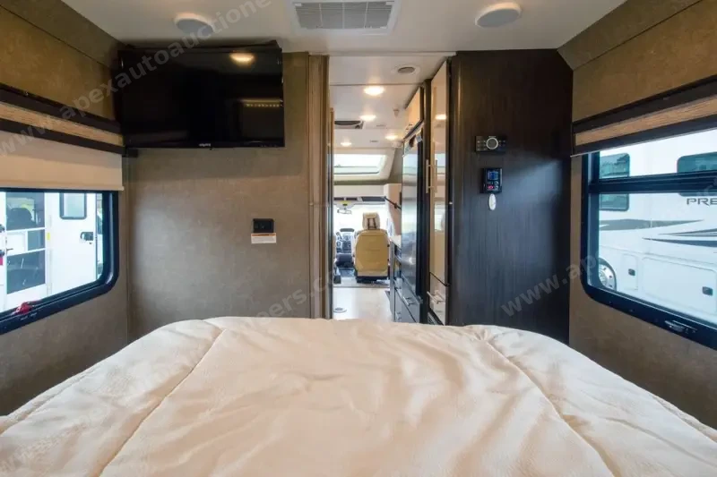 2018 Gemini 23TR by Thor Motor Coach photo 9