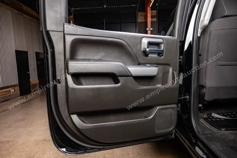 2019 Chevrolet Silverado 1500 Crew Cab LT photo 8