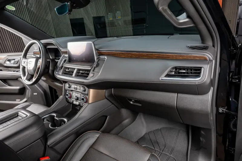 2023 Chevrolet Suburban photo 11