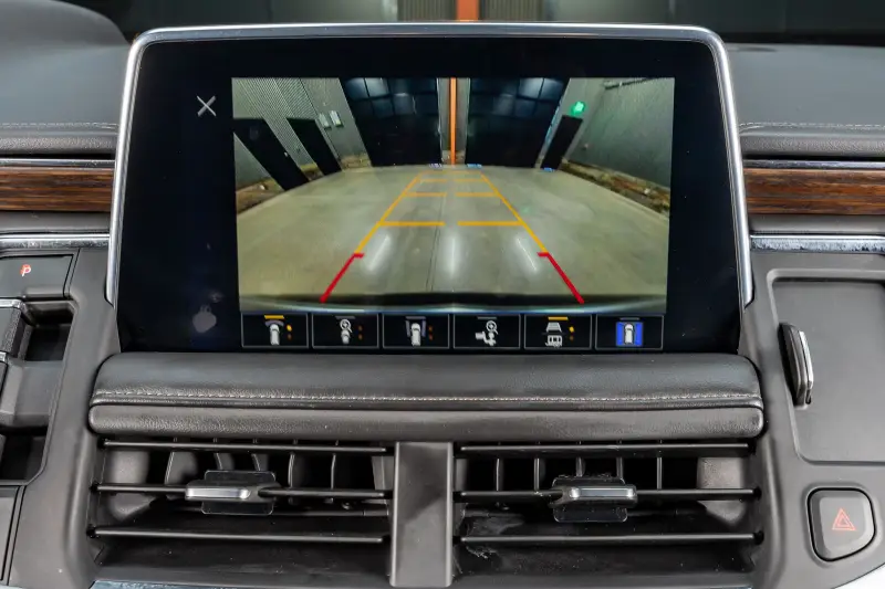 2023 Chevrolet Suburban photo 14