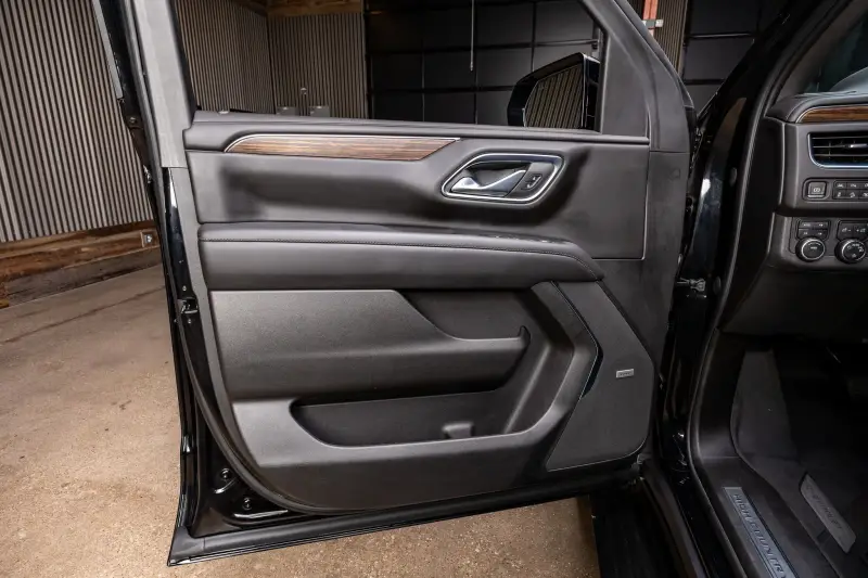 2023 Chevrolet Suburban photo 28