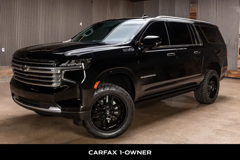 2023 Chevrolet Suburban photo 1