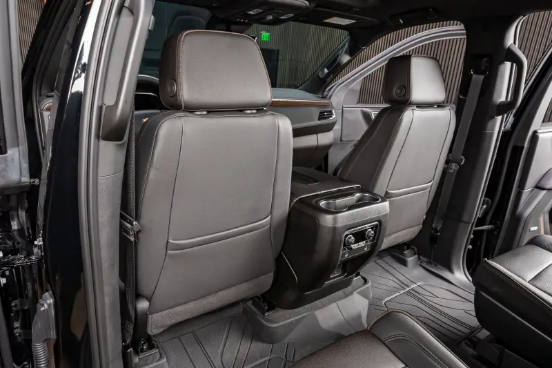2023 Chevrolet Suburban photo 16