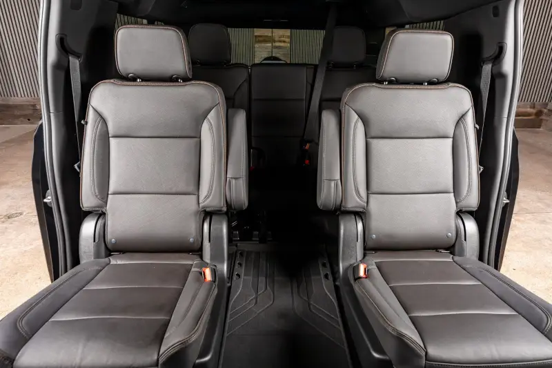 2023 Chevrolet Suburban photo 8