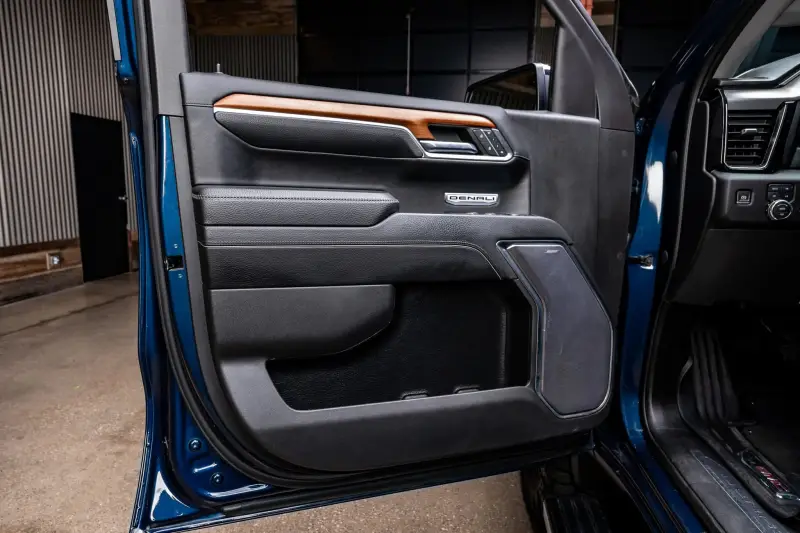 2023 GMC Sierra 1500 Crew Cab Denali photo 17