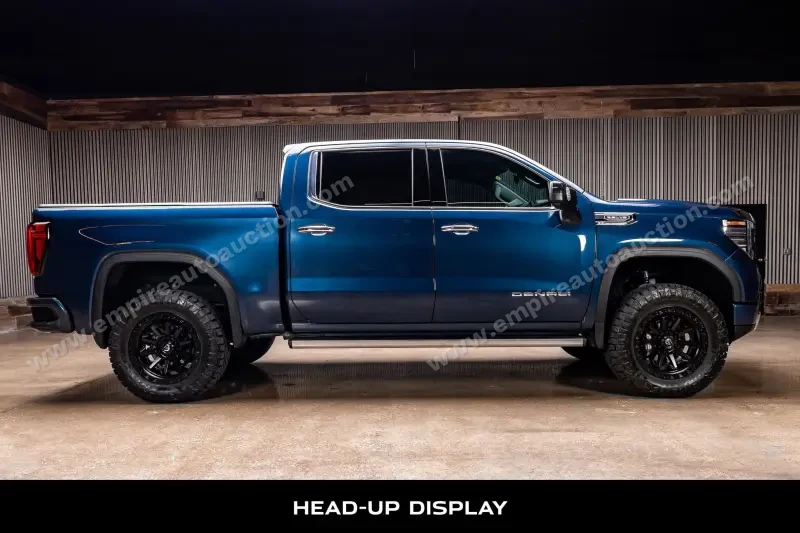 2023 GMC Sierra 1500 Crew Cab Denali photo 3