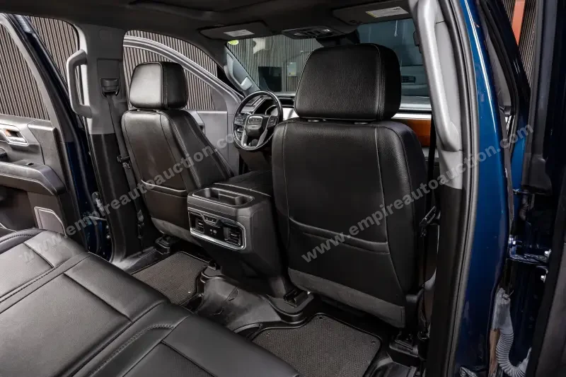 2023 GMC Sierra 1500 Crew Cab Denali photo 7