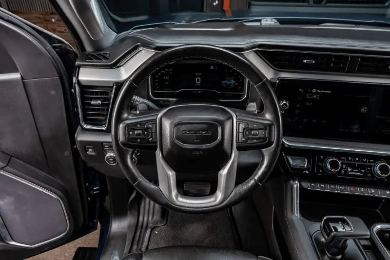 2023 GMC Sierra 1500 Crew Cab Denali photo 11